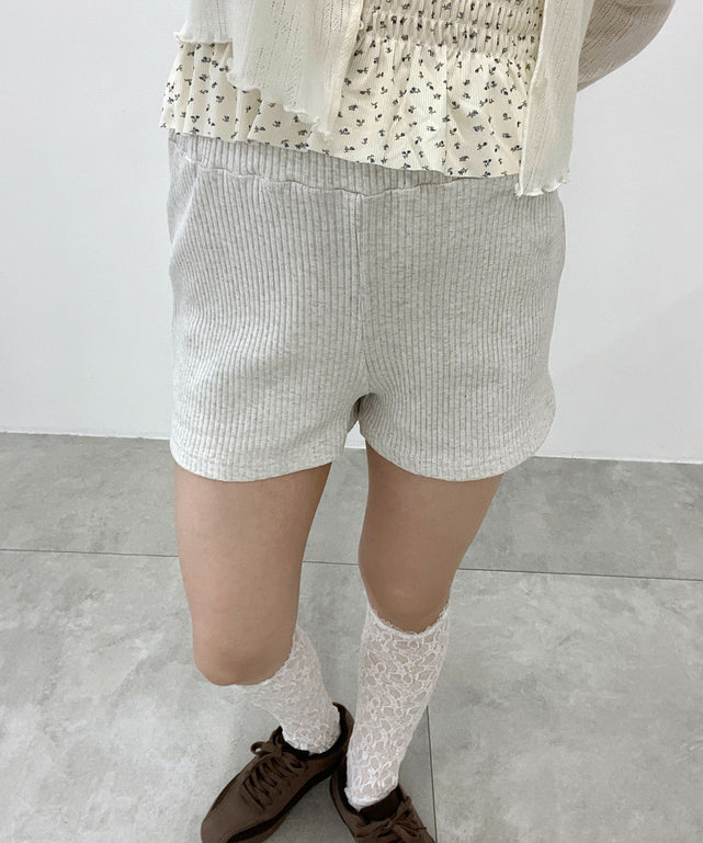 コンパクトリブショートパンツ/オートミール モデル：160㎝ F着用