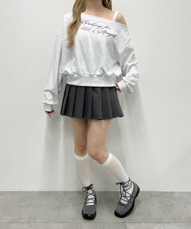 ホワイト モデル：160㎝ F着用