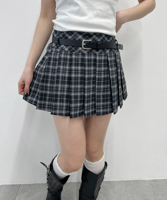 ベルトセットチェックミニスカート/ブラック モデル：160㎝ F着用