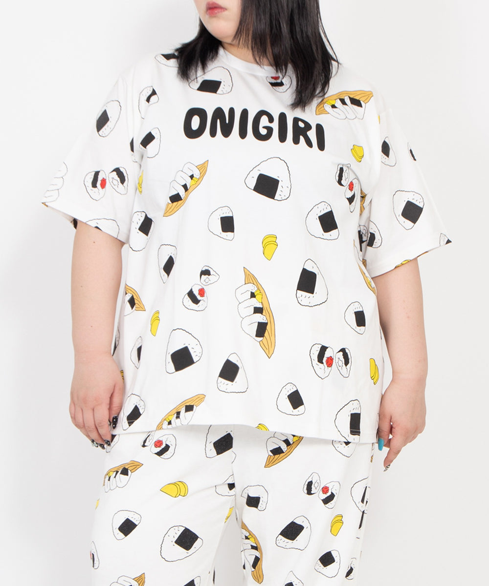 身長：163cm サイズ4