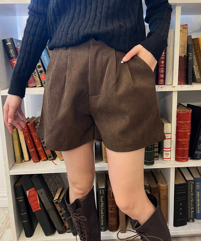 コーデュロイショートパンツ/ブラウンモデル：160㎝ F着用