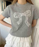 リボンワッペンワッフルTシャツ/グレー モデル：160㎝ F着用