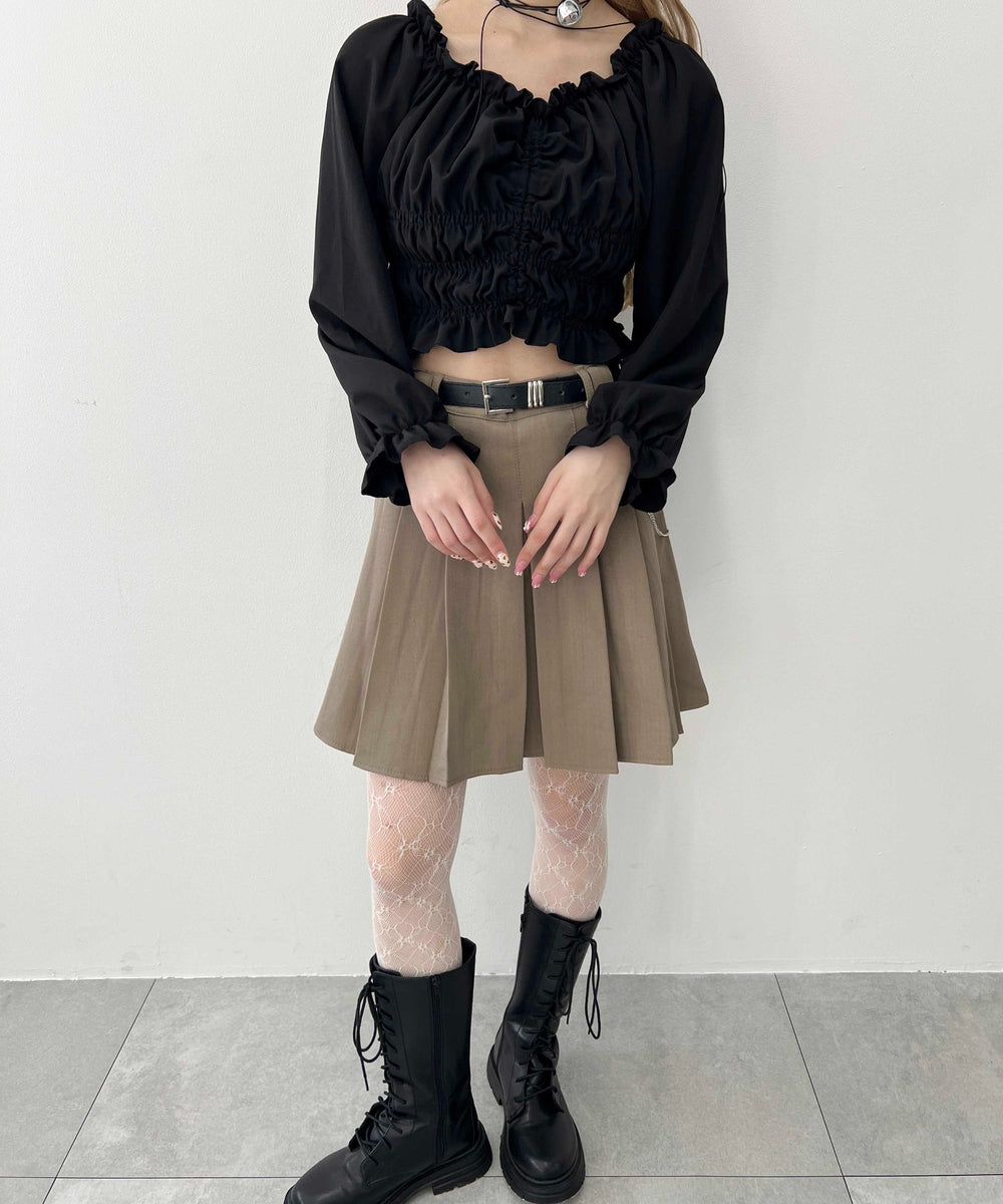 ベージュ モデル：160㎝ F着用