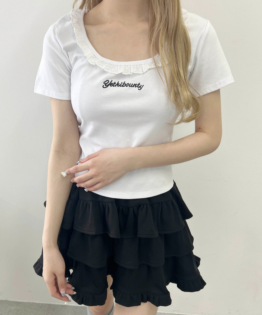 ホワイト モデル：160㎝ F着用