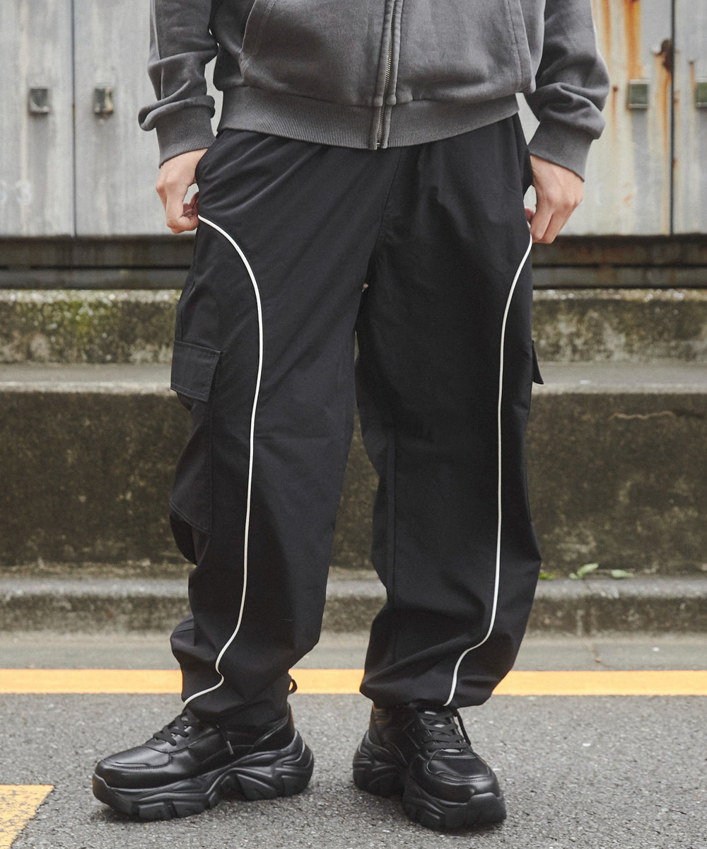 ブラック モデル：178cm M着用