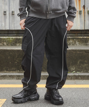 ブラック モデル：178cm M着用