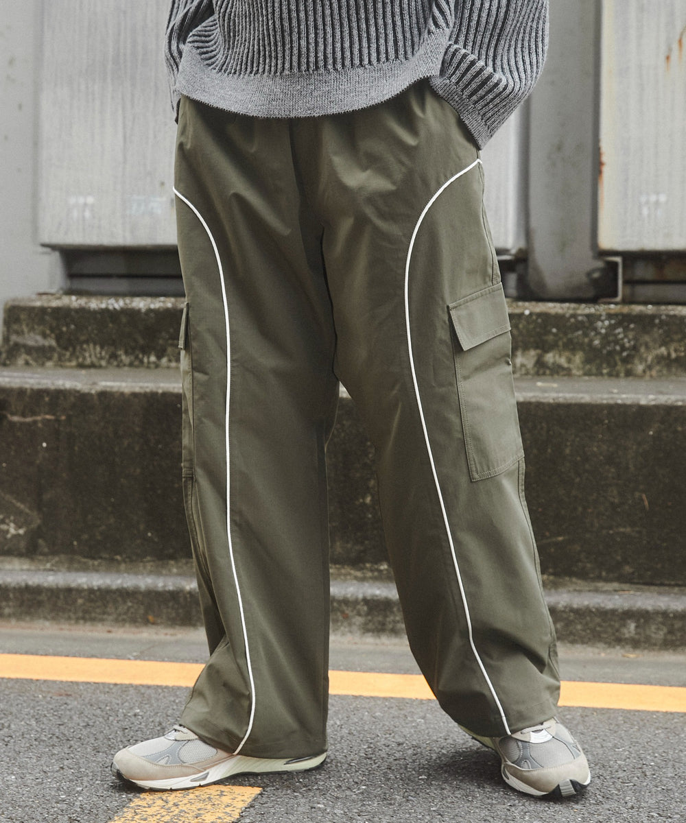 カーキ モデル：178cm M着用