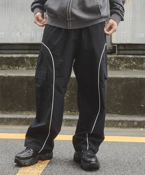 ブラック モデル：178cm M着用