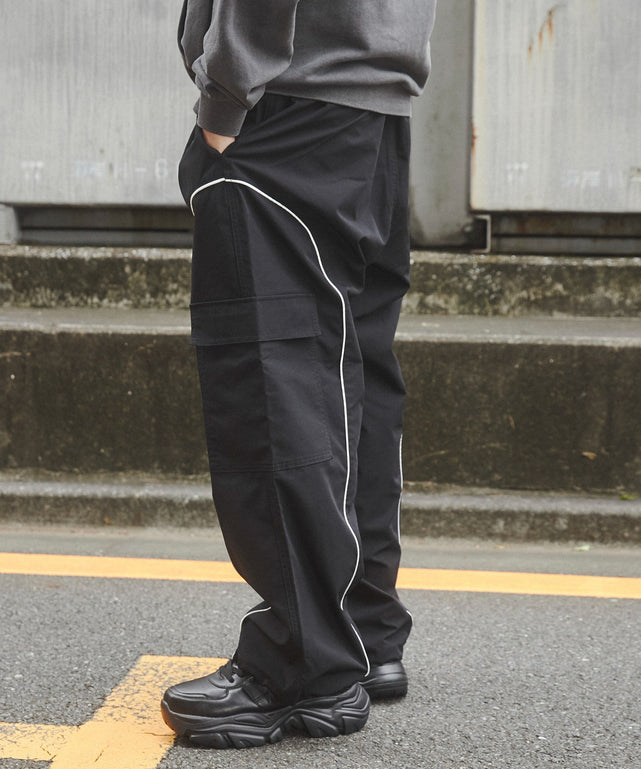 ブラック モデル：178cm M着用