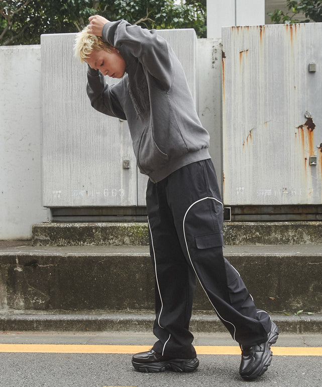 ブラック モデル：178cm M着用