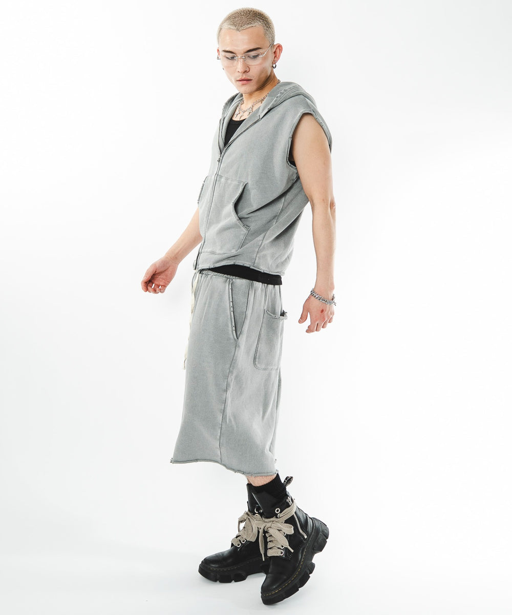 グレー モデル：180cm L着用