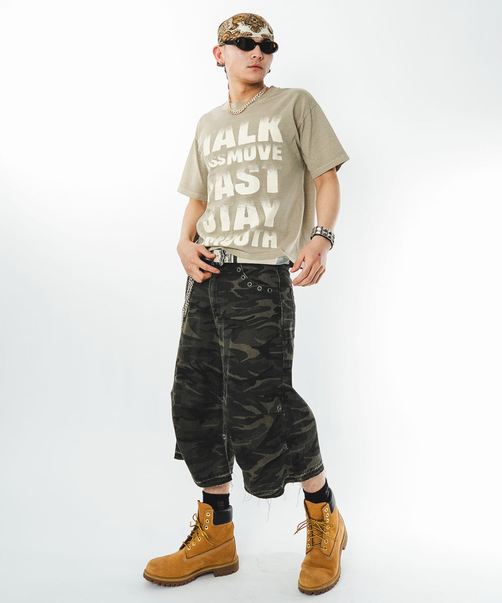 ベージュ　モデル：180cm L着用