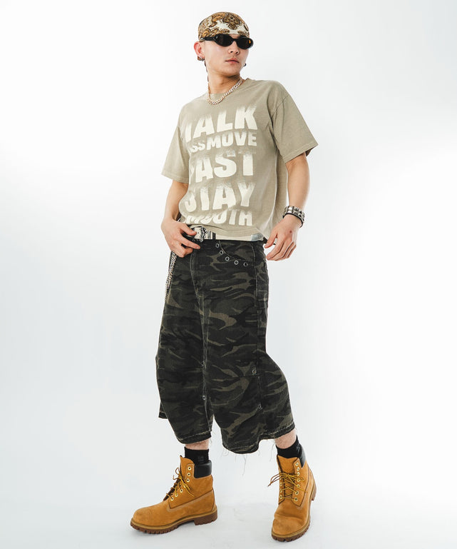 ベージュ　モデル：180cm L着用
