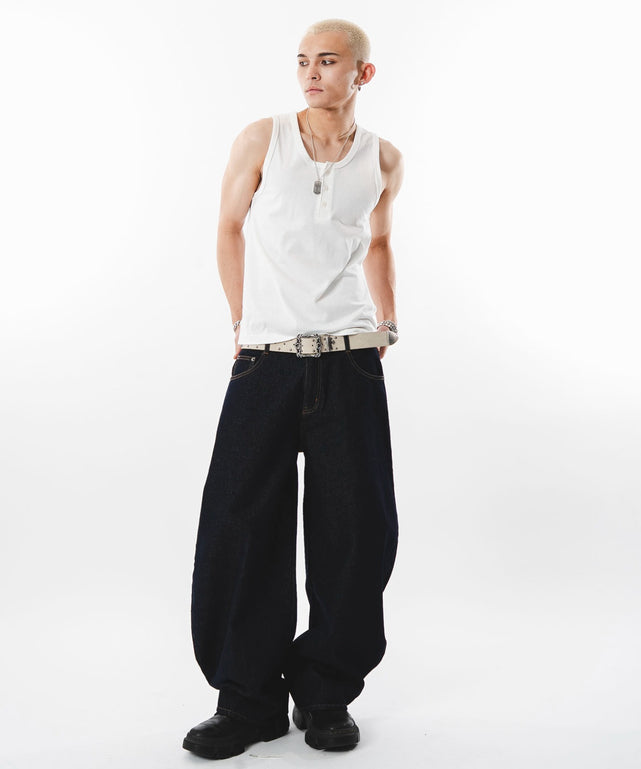 ホワイト　モデル：180㎝　L着用