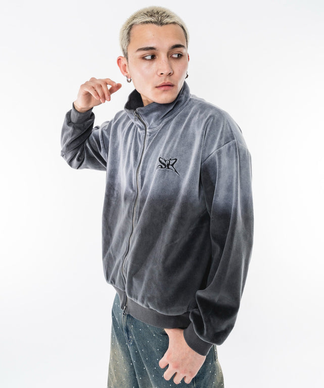 グレー モデル：180cm L着用