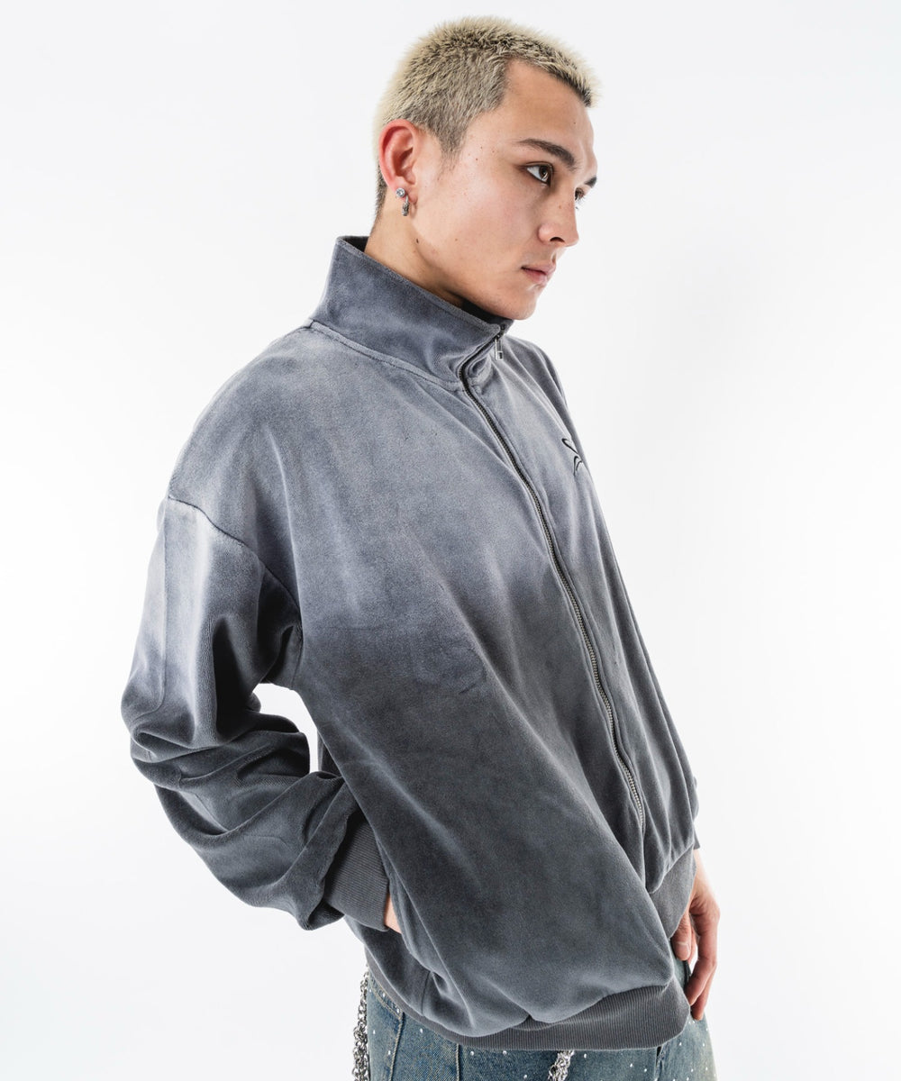 グレー モデル：180cm L着用