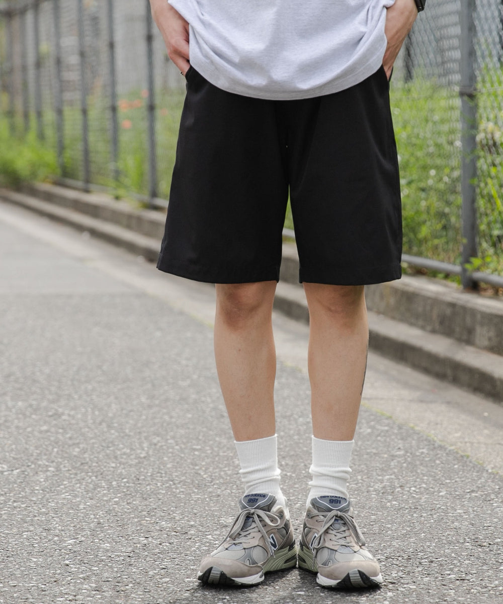ブラック モデル：178cm L着用