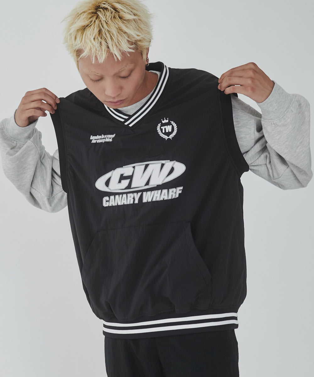 ブラック モデル：178cm L着用