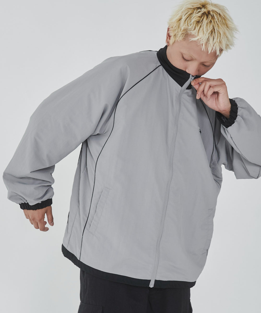 グレー モデル：178cm L着用