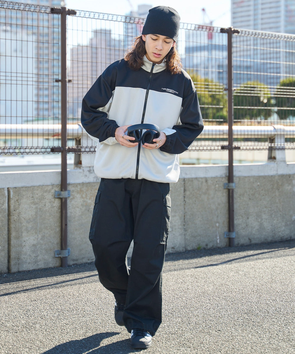 ブラック モデル：174㎝ L着用