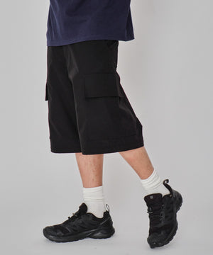 ブラック モデル：178cm L着用