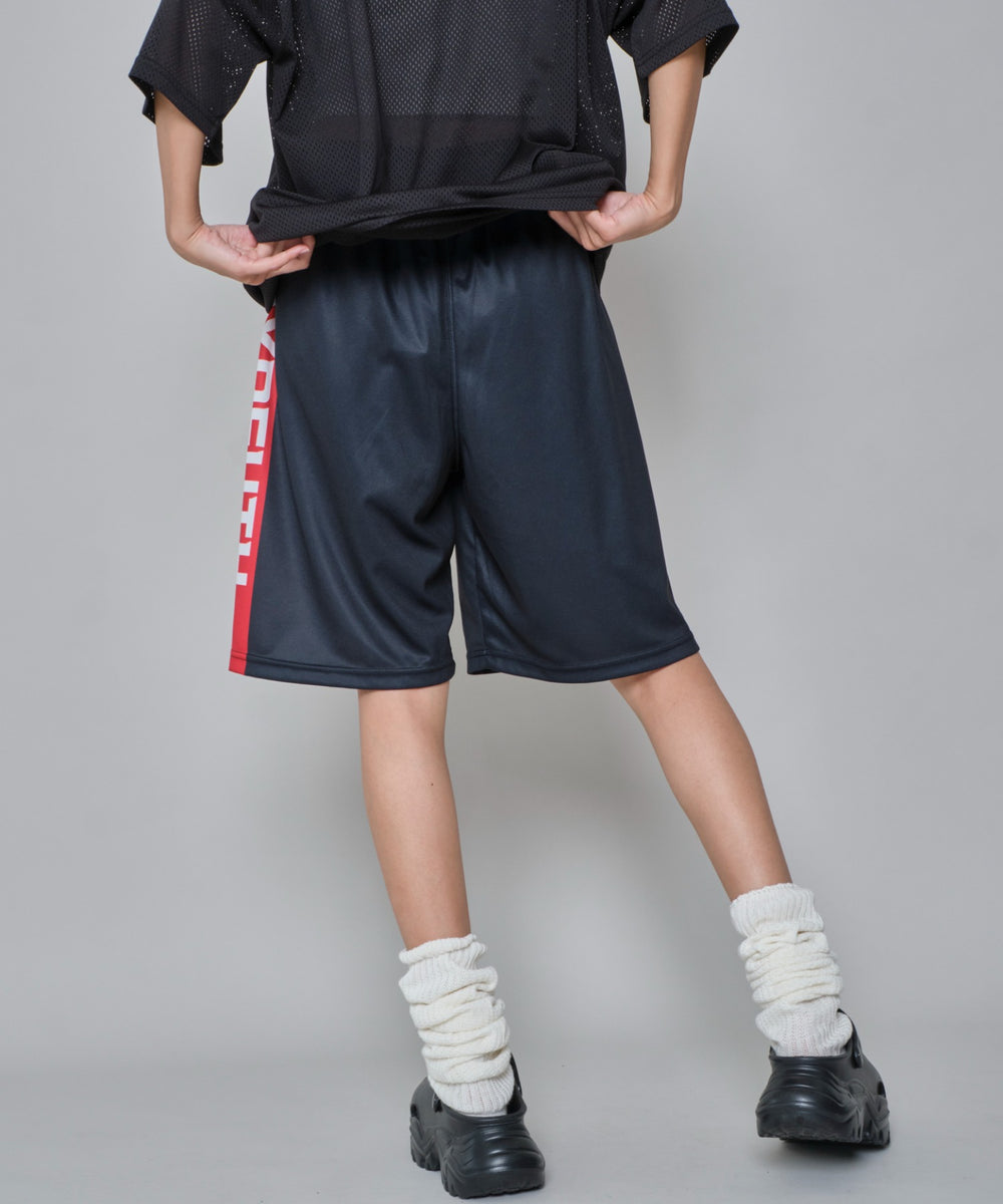 ブラック　モデル:172cm M着用