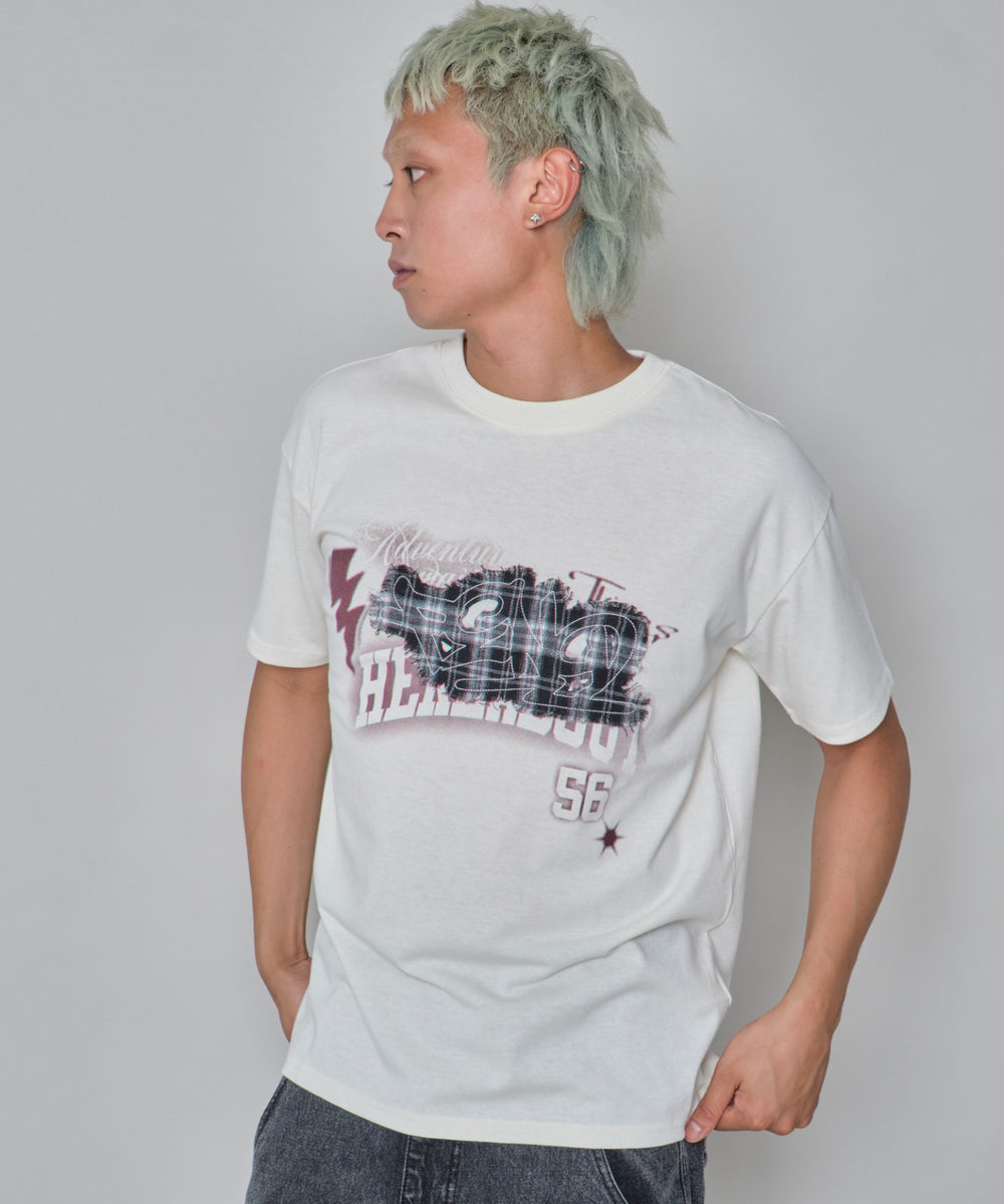 ホワイト　モデル:178cm M着用