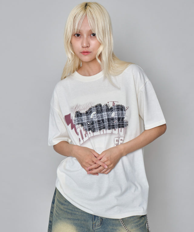 ホワイト　モデル:172cm M着用