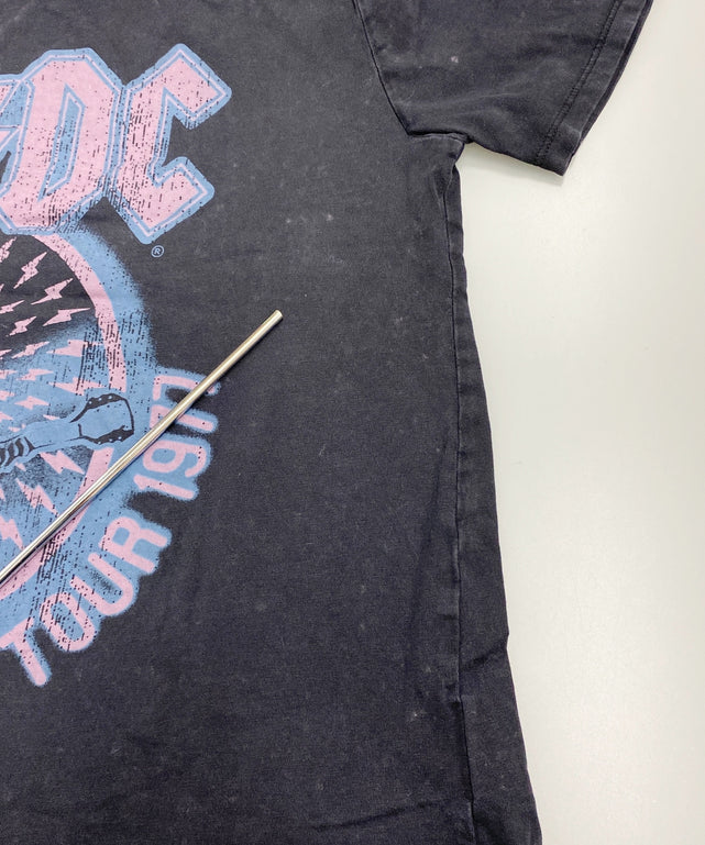 AC/DCバンドTシャツ