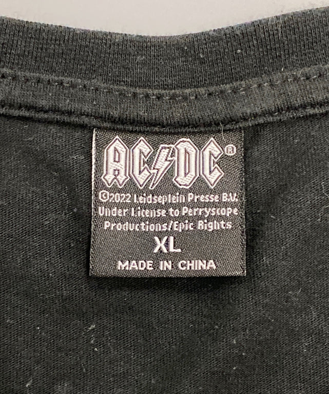 AC/DCバンドTシャツ