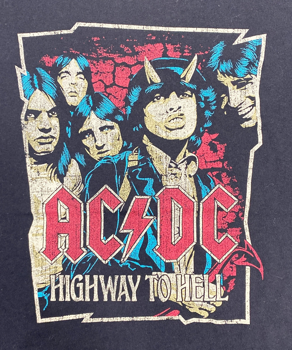 AC/DCバンドTシャツ