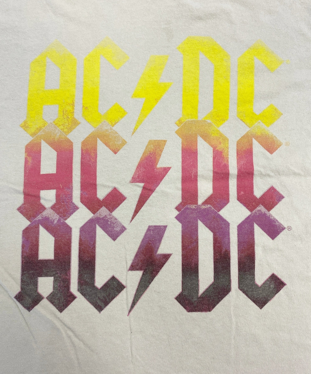 AC/DCバンドTシャツ