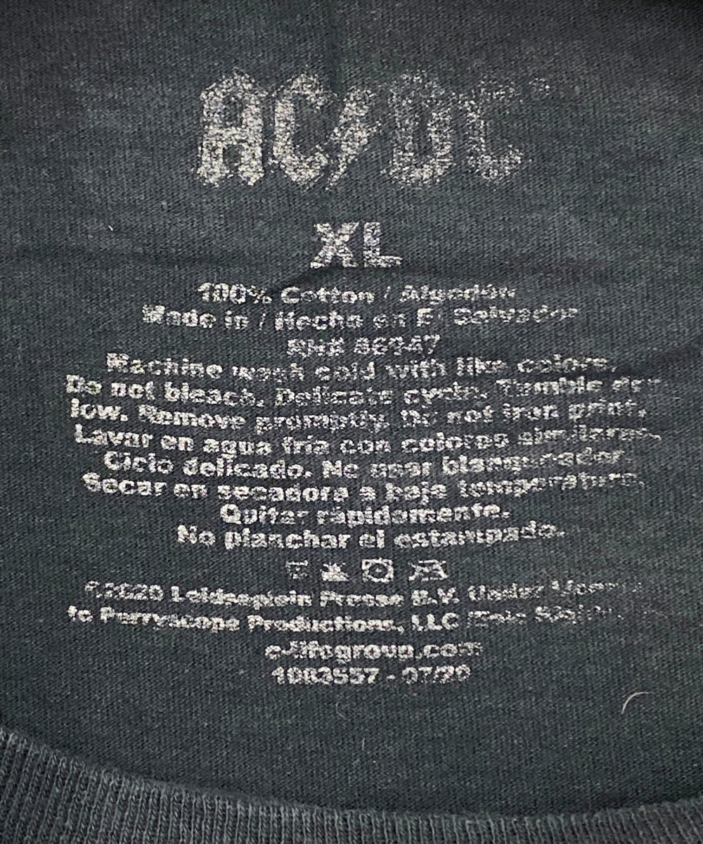 AC/DCバンドTシャツ