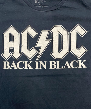 AC/DCバンドTシャツ