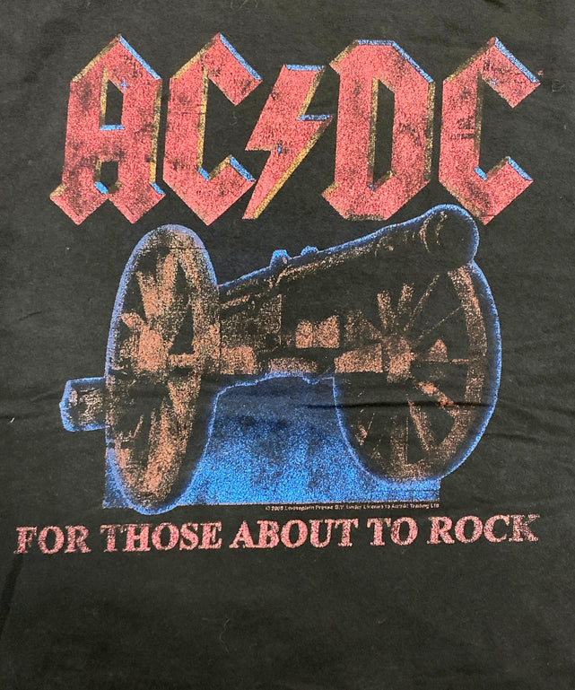 AC/DCバンドTシャツ