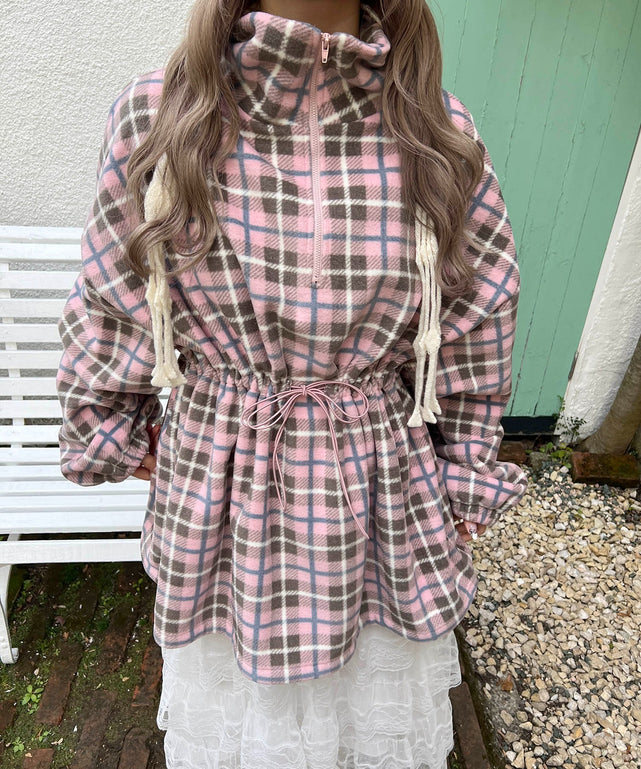 ピンク モデル：160㎝ F着用