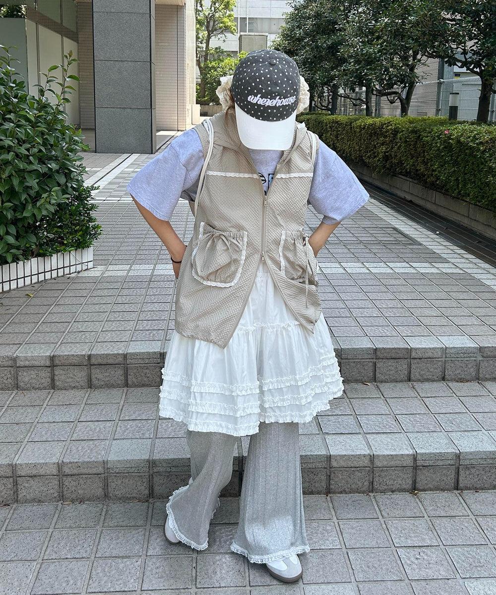 ベージュ モデル：155㎝ F着用