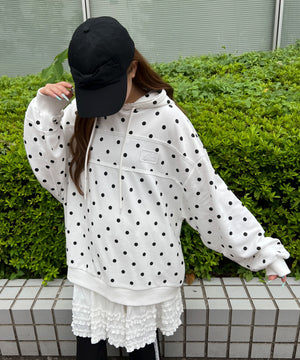 ホワイト モデル：155㎝ F着用