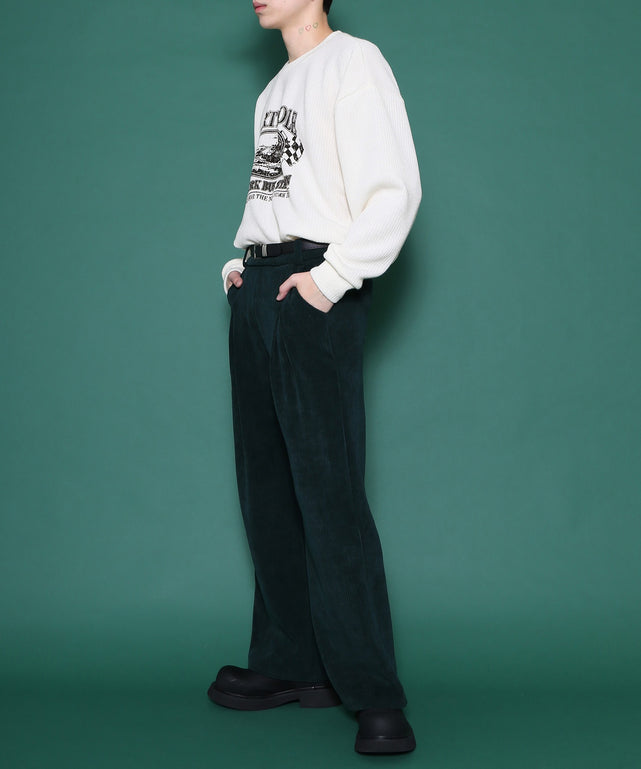 グリーン モデル：178cm 着用