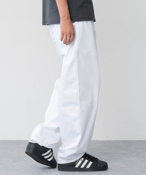 ホワイト モデル：180cm L着用