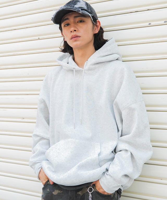グレー モデル：182cm L着用
