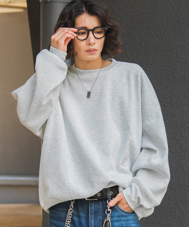 グレー モデル：182cm L着用