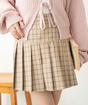 ベージュ系チェック　モデル:161cm M着用
