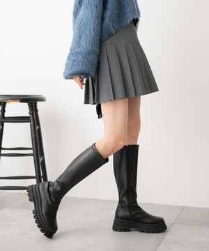 グレー　モデル:161cm M着用