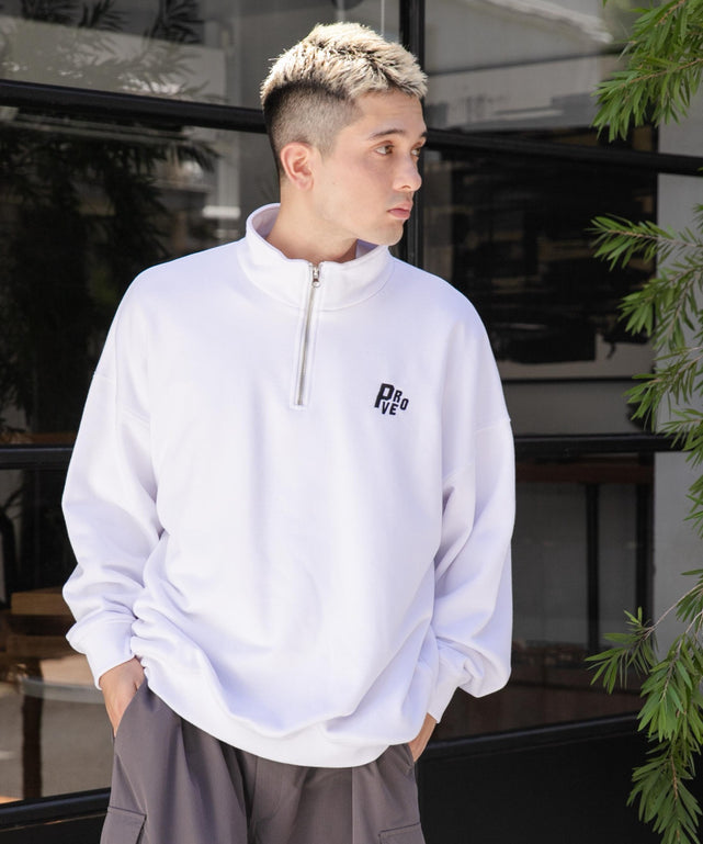 ホワイト モデル：178cm L着用