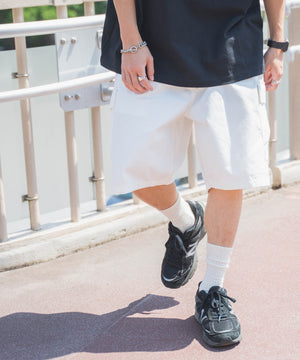 ホワイト モデル：174cm L着用