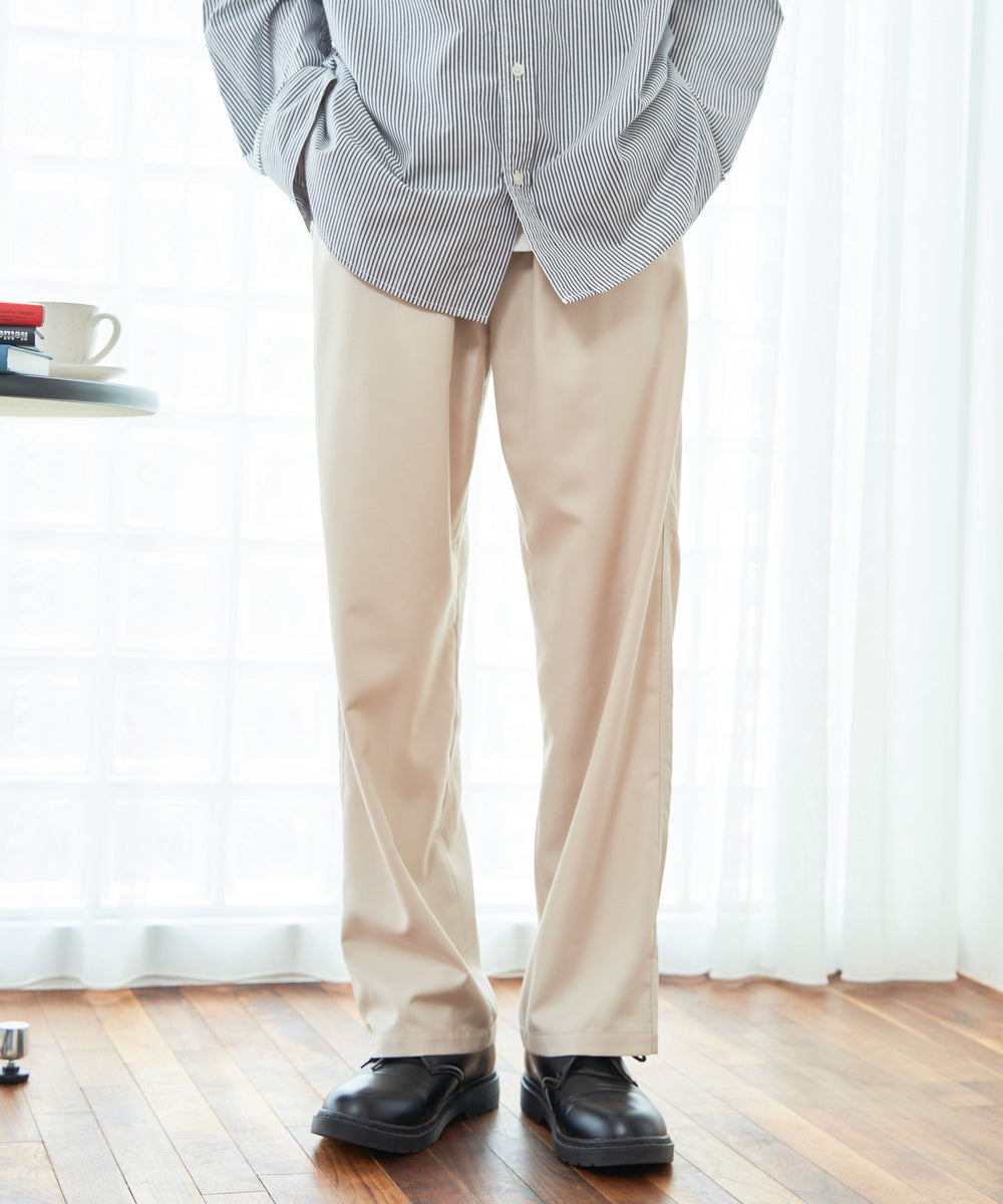 Lベージュ モデル：177cm L着用