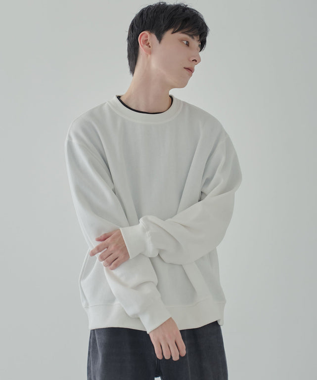 リラックスフィットスウェットプルオーバー/ホワイト 　モデル:177cm L着用