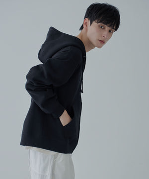 ブラック　モデル:177cm L着用