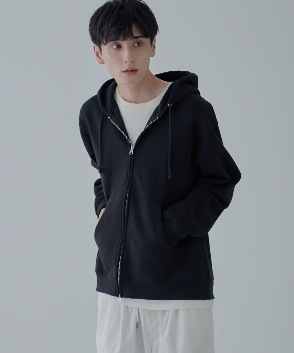 ブラック　モデル:177cm L着用
